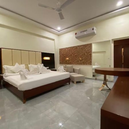One Earth Santu Eco Resort 巴夫那加尔 外观 照片